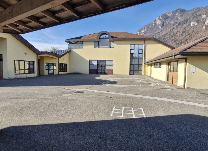 Cour de jeux des 6-11 ans